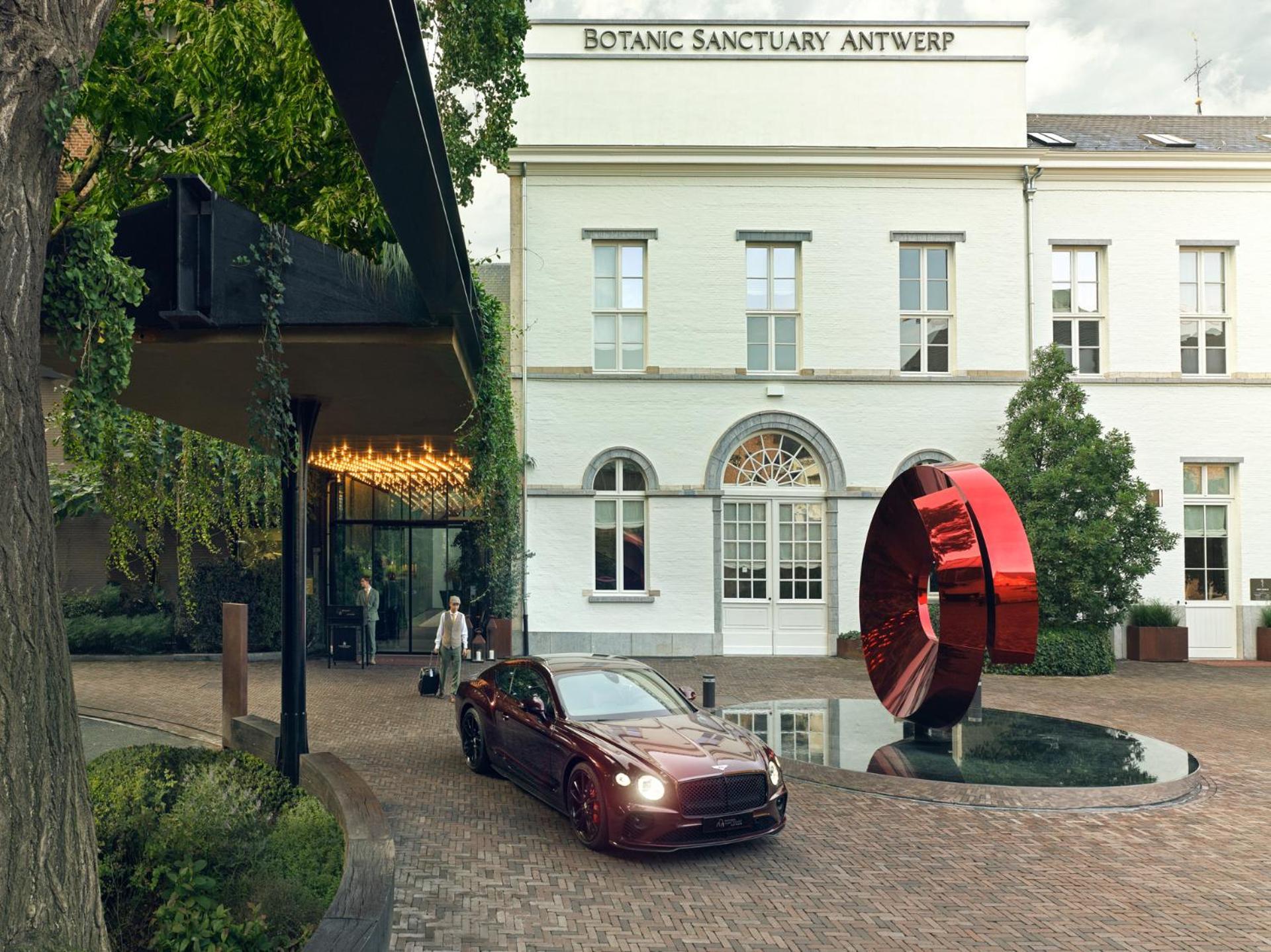 Botanic Sanctuary Antwerp - The Leading Hotels Of The World Exterior foto Entrance of the hotel